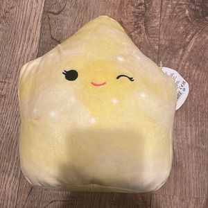 Estrella the Star Squishmallow